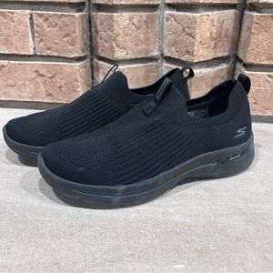 Skechers Go walk air-Cooled Memory Foam slip-on sneakers women’s size 7